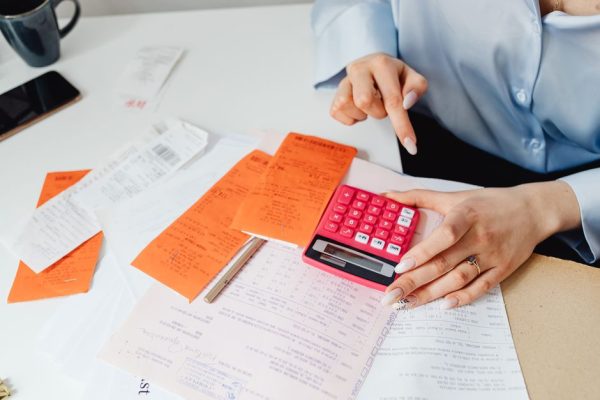 Budgeting Mistakes High Earners: 7 Budgeting Mistakes Keeping High Earners Broke