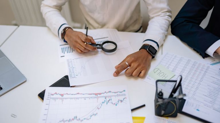 Index Funds Vs Actively Managed Funds: Index Funds vs. Actively Managed Funds: What Advisors Won’t Tell You